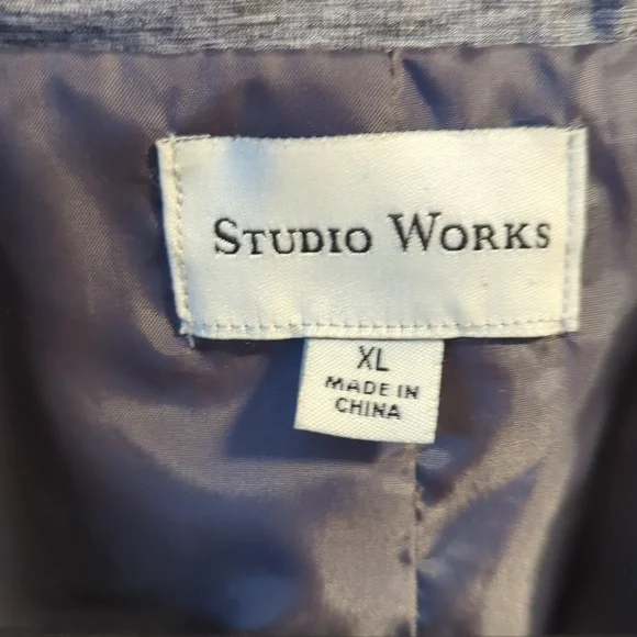 StudioWorks Jacket - Picture 2 of 5